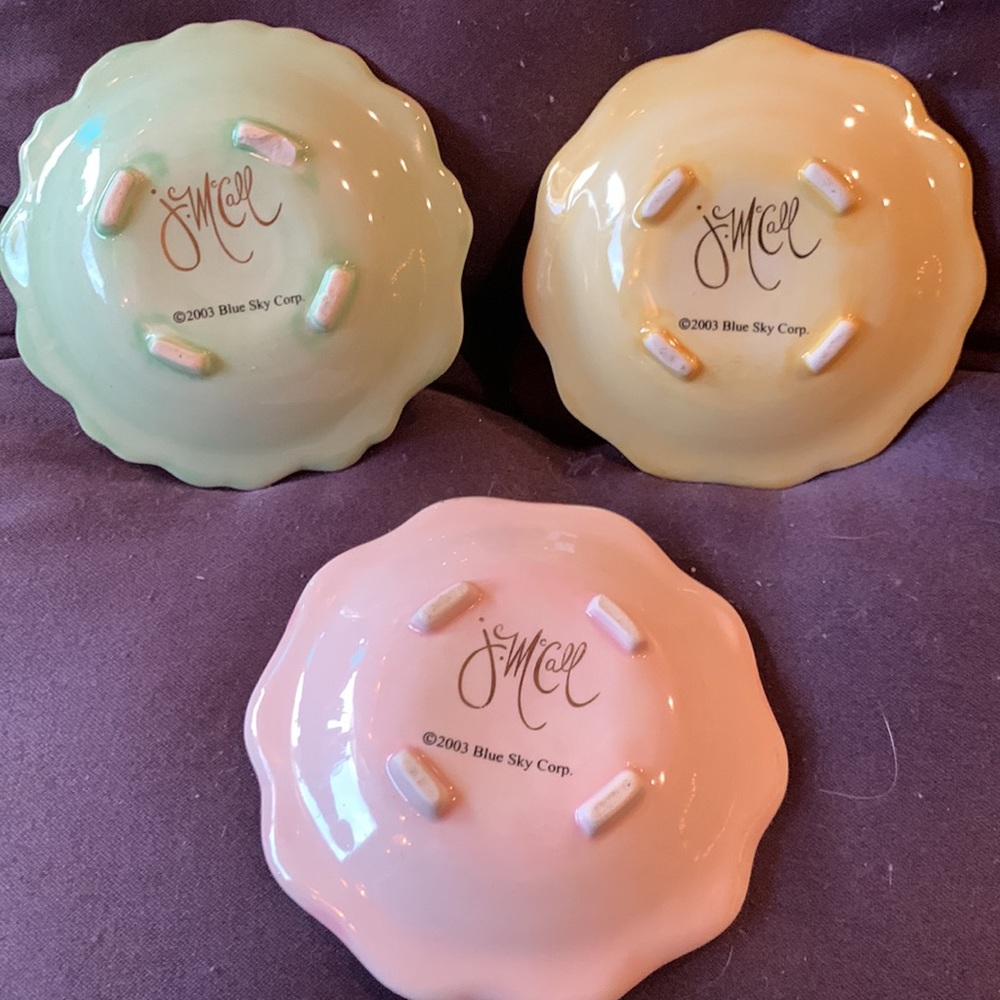J McCall Floral Art Pottery. 2003 Blue Sky Collection set of 3 - Picture 3 of 4